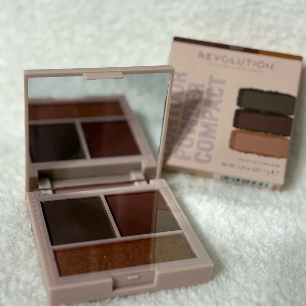 Makeup Revolution Contour Powder Compact Palette